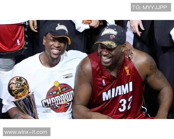 韦德与足球球星的跨界互动与体育世界的精彩碰撞